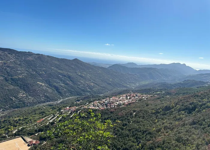 Ecciu Bed & Breakfast 3*